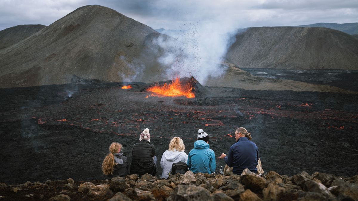 Vulkánkitörés veszélye miatt evakuáltak egy teljes várost Izlandon