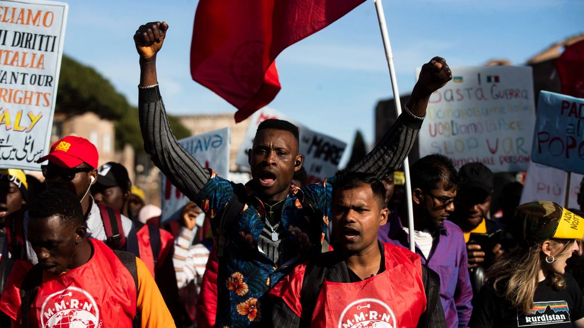 Bakondi György szerint kiemelt érdek az unió migrációs politikájának megváltoztatása