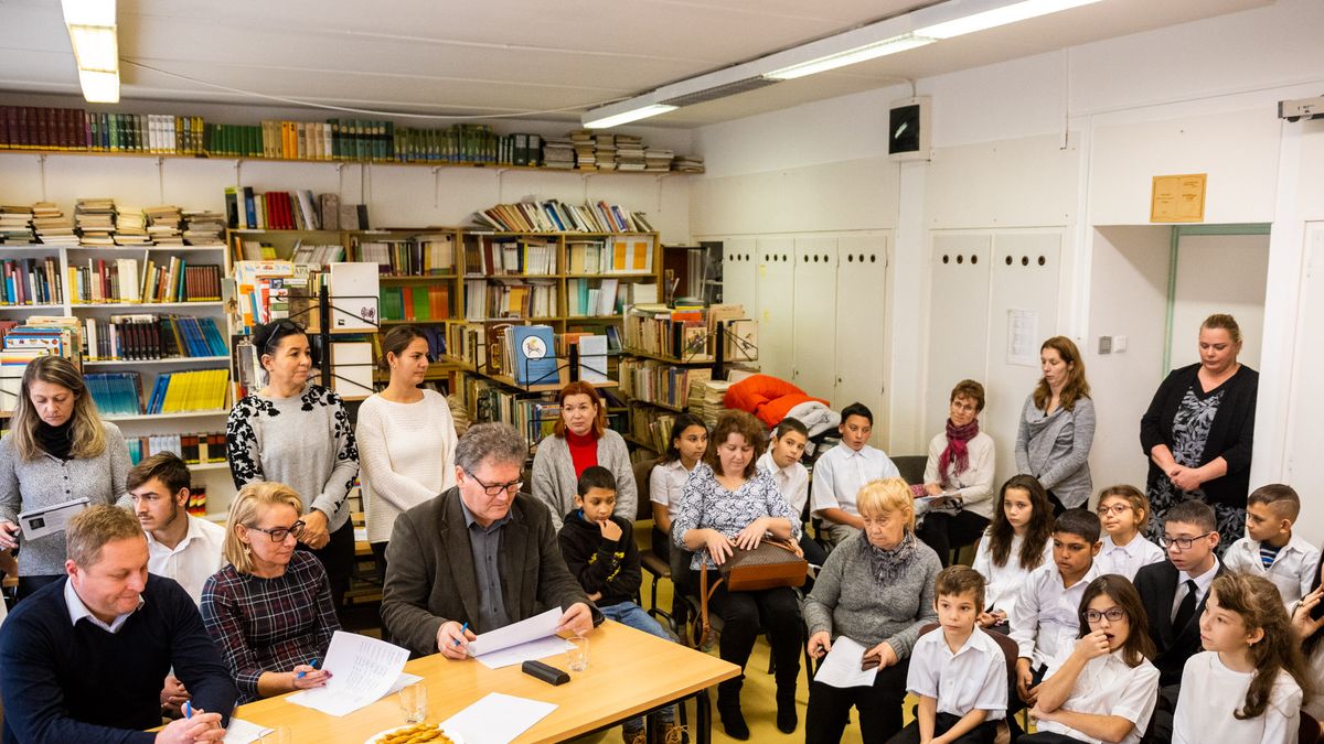 Sajátos nevelési igényű diákoknak tartottak versmondó versenyt Ajkán