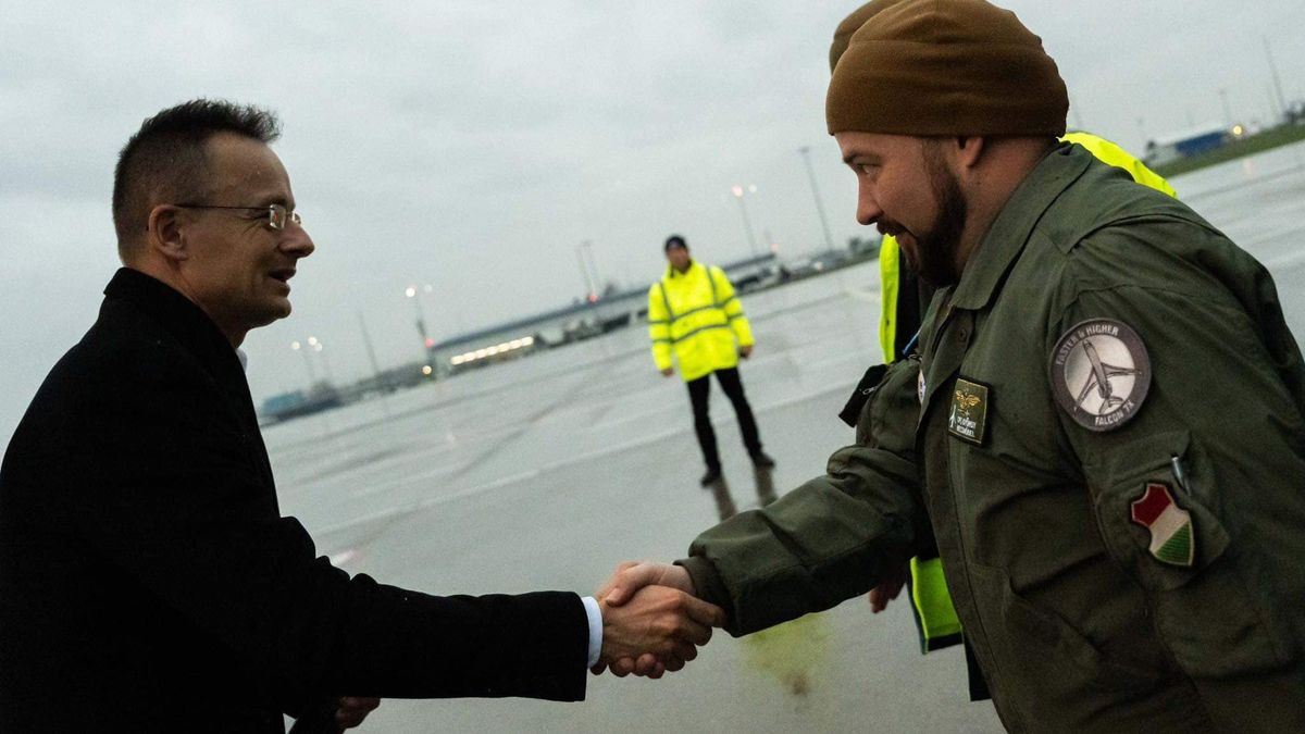 Szijjártó Péter: a magyar migrációellenes álláspontot képviselem az IOM genfi közgyűlésén