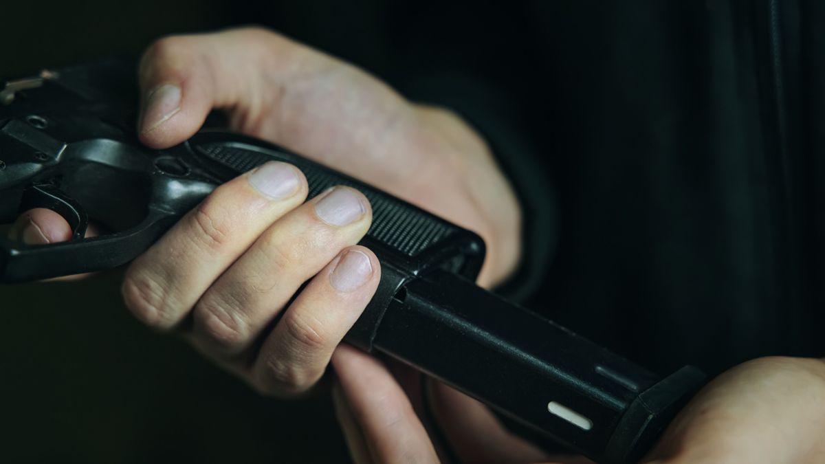 Élő adásban lőtték agyon a rádiós műsorvezetőt, a gyilkosságról felvétel is készült (videó)