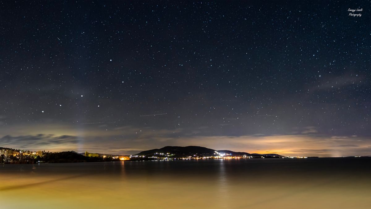 Hangulatos fotók: a balatoni éjszaka a tél közeledtével is varázslatos