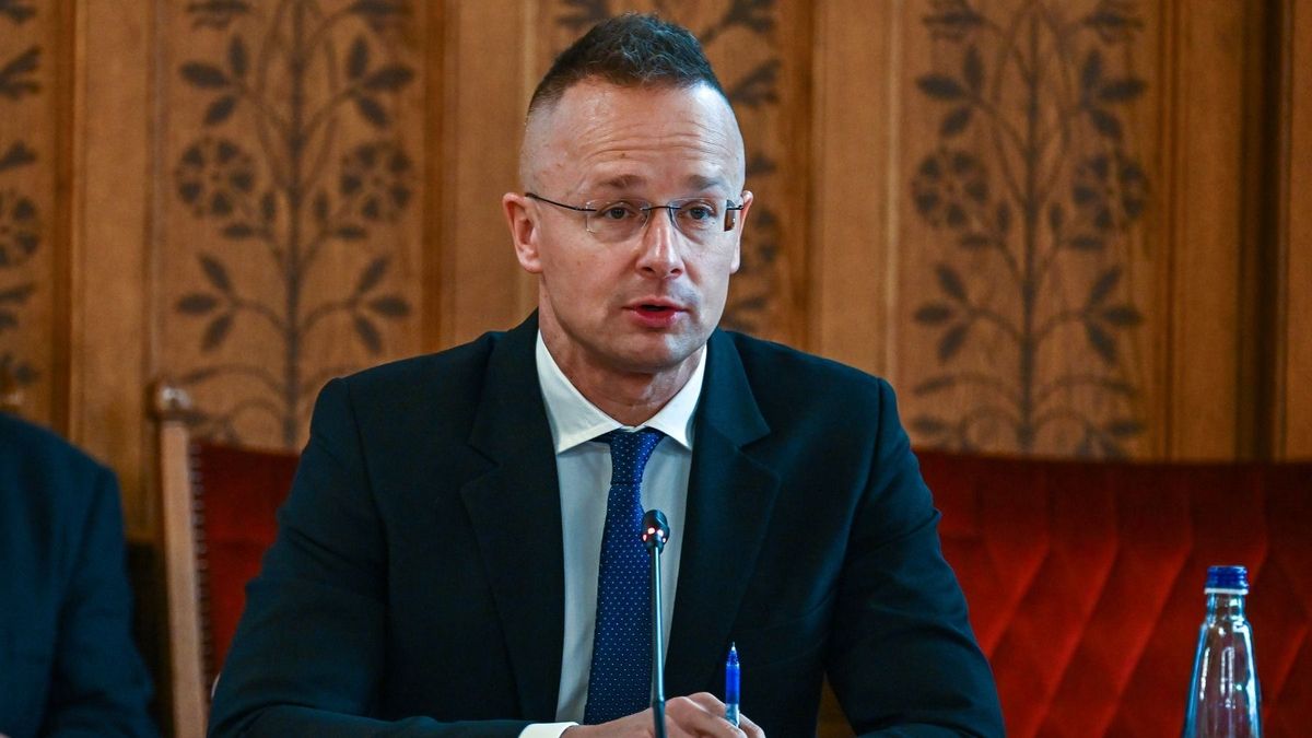 Szijjártó Péter: ha az ellenzéken múlik, Magyarország kétszer ment volna csődbe az elmúlt években