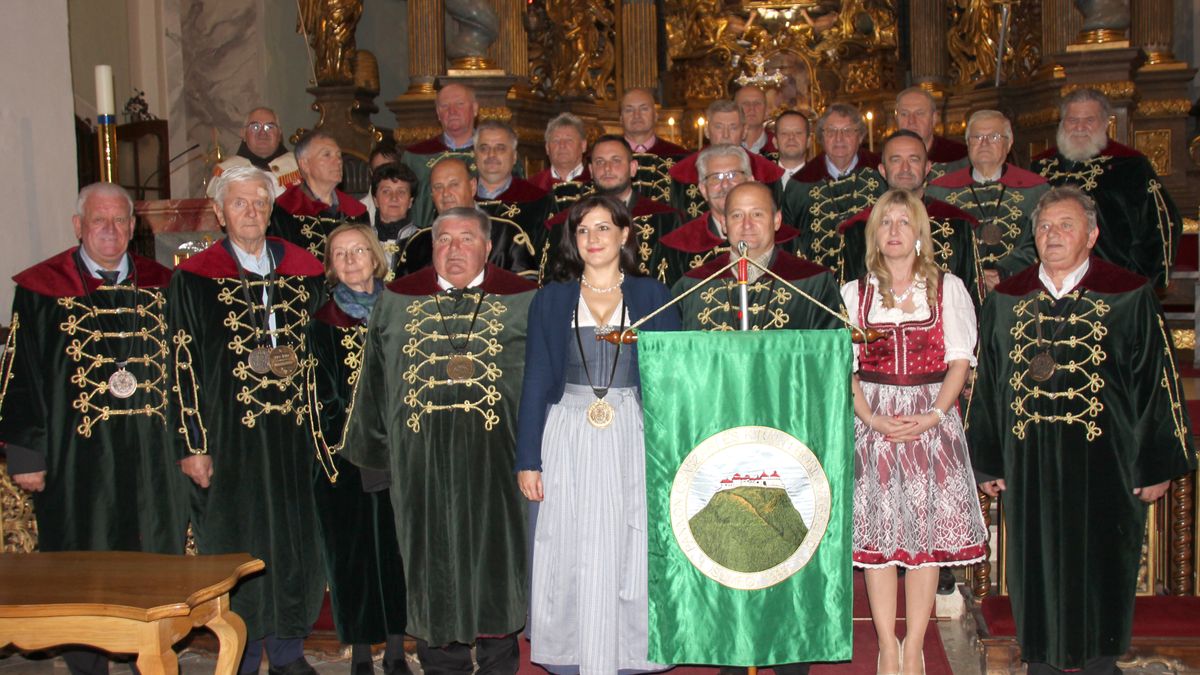 Három új taggal bővült a borlovagrend