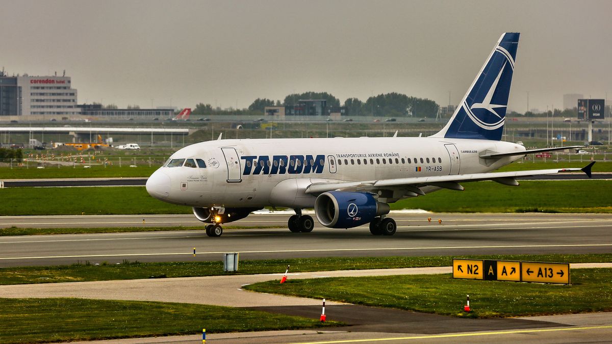 Megsérültek egy román repülőgép gumiabroncsai Budapesten