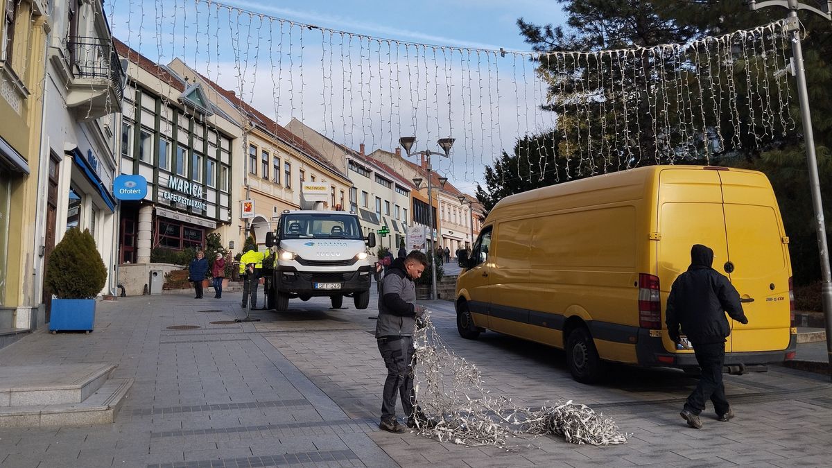 Veszprém közterületei hamarosan karácsonyi díszbe öltöznek