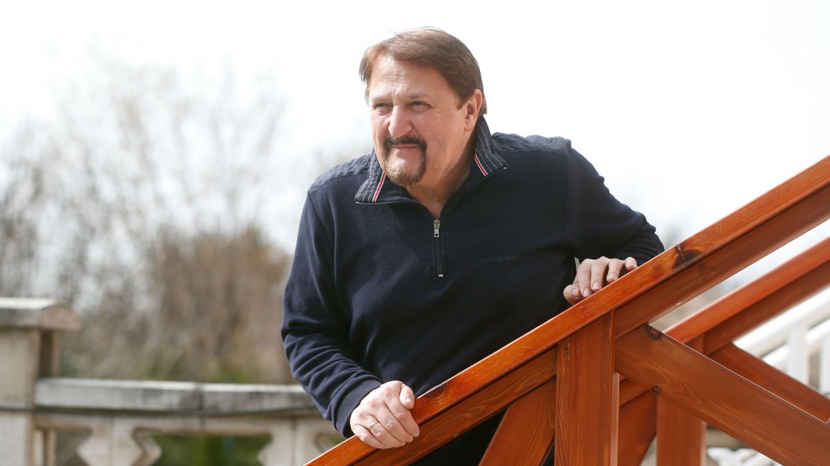 Szerednyey Béla színművész lesz a Vargabetűk program vendége