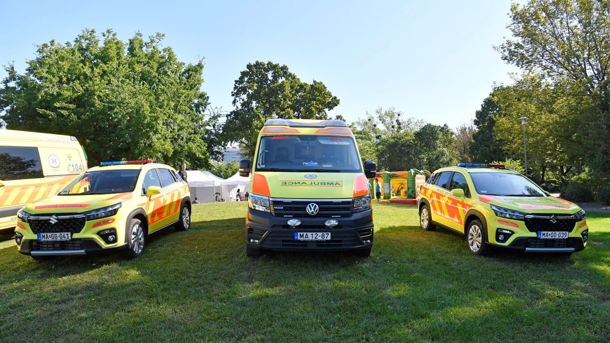 Kiesett egy fővárosi gimnázium ablakából egy 15 éves fiú, métereket zuhant