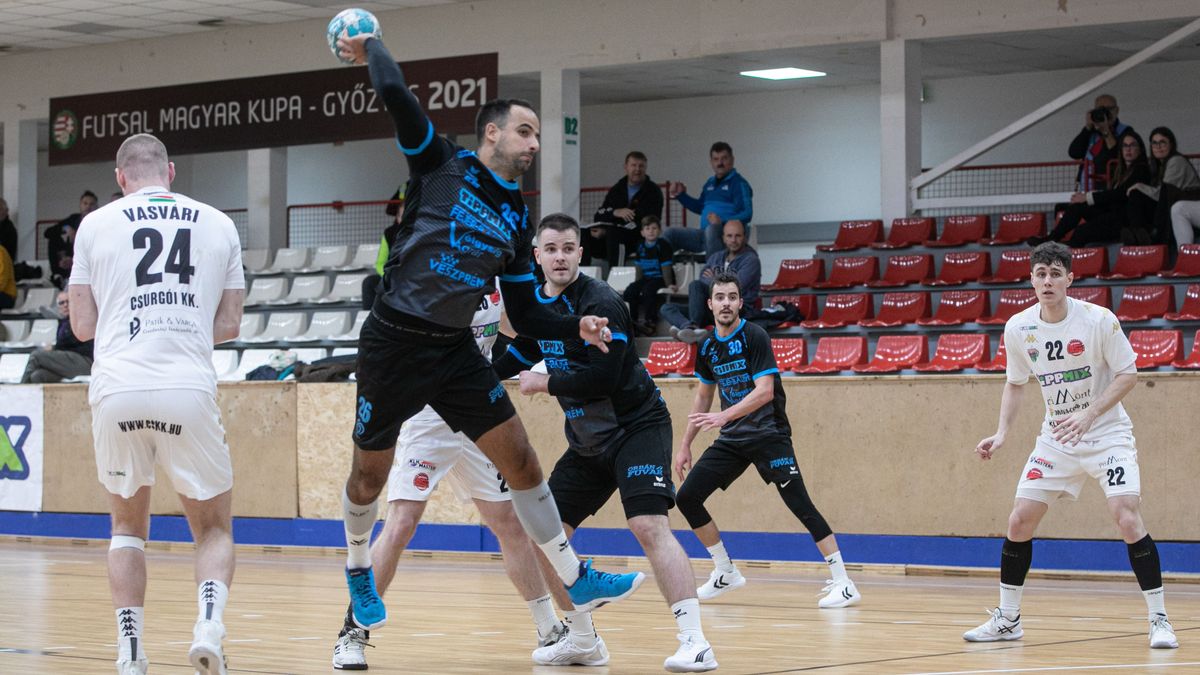 A szebbik arcukat mutatták a kézilabdázók Tatabányán