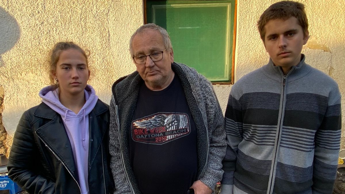 Másfél szobás lakást kap a Sümeg mellett otthon nélkül maradt család + videó