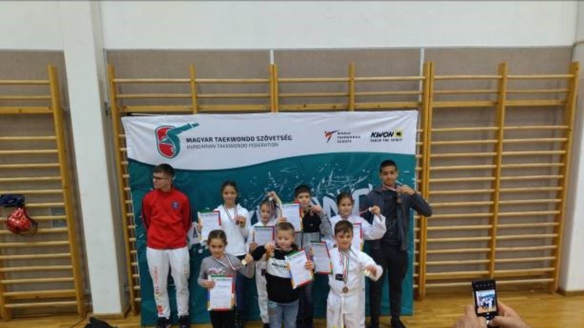 Kiscsősz taekwondocsapata országos bajnokságon vett részt Dunaharasztiban