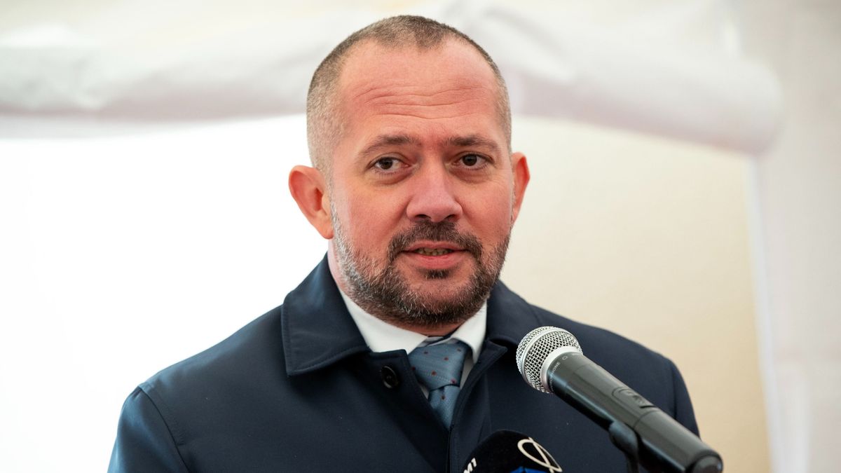 Gyopáros Alpár: újabb tízmilliárd forintra pályázhatnak a falvak