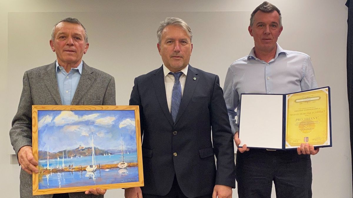 Megkezdődött a Garda fesztivál Tihanyban: elismerés és népzene a nyitónapon