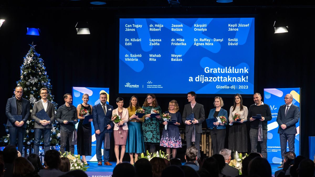 Számos Gizella-díjat és Pro Urbe érdemérmet adtak át a polgármesteri karácsonyi fogadáson