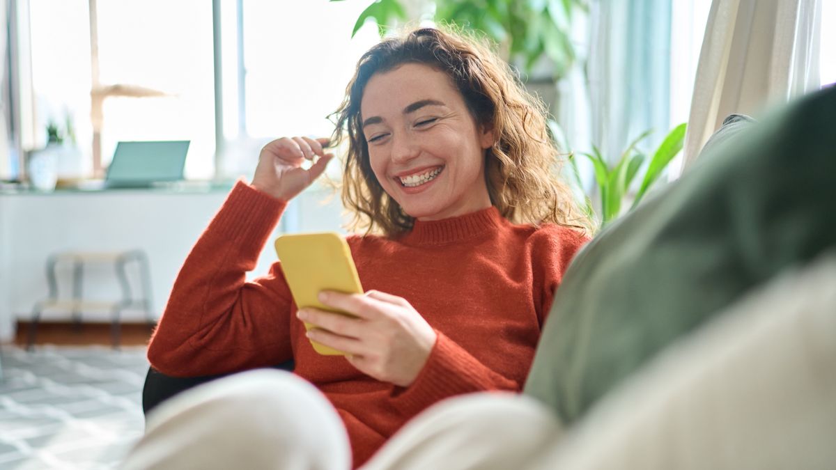 NMHH: dinamikusan bővül a mobiltelefonos adatforgalom