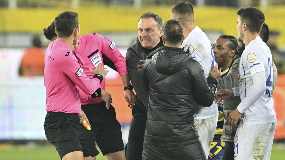Örökös eltiltást kapott az Ankaragücü bíróverő elnöke