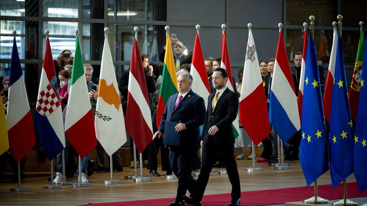 Macron rosszul emlékszik, Magyarország támogatja az uniós migrációs többletpénzt