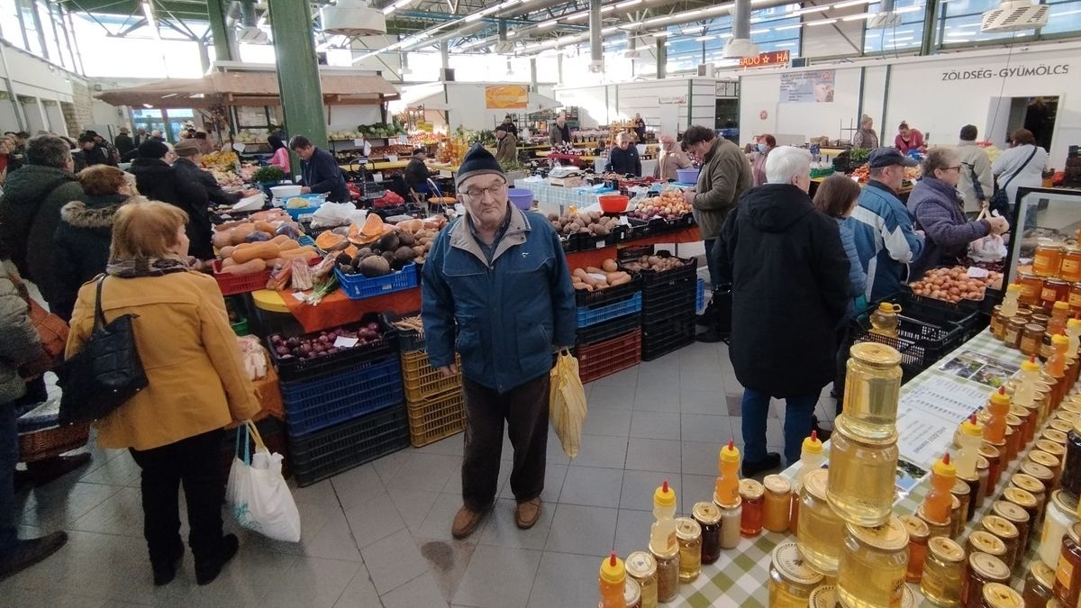 Egy ezres volt a lapos hagyma az utolsó piacon