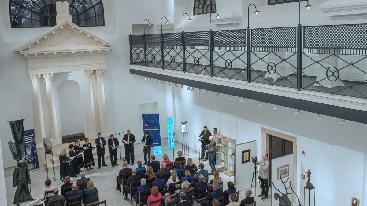 Kulturális közösségi tér lesz az egykori zsinagóga Várpalotán
