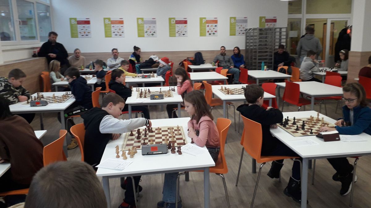 A Báthory-kupáért küzdöttek a fiatalok