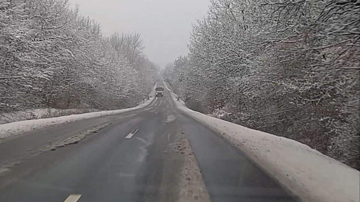 A vármegye nyugati oldala is kifehéredett (videó)