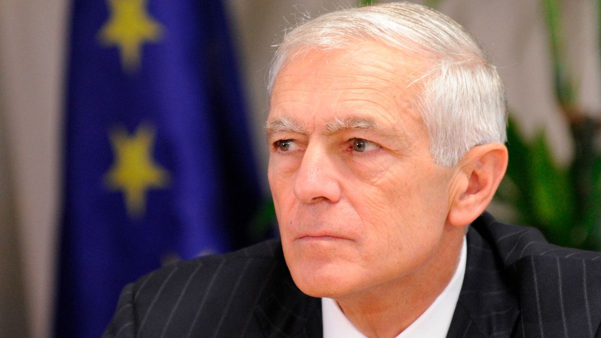 A háttérhatalom emberei: Wesley Clark