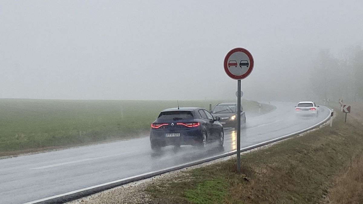 Hatalmas köd van a 8-as főúton