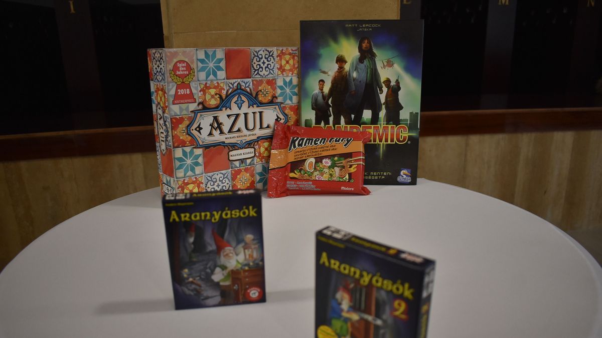 Társasjátékot ajándékozna karácsonyra? Segítünk!