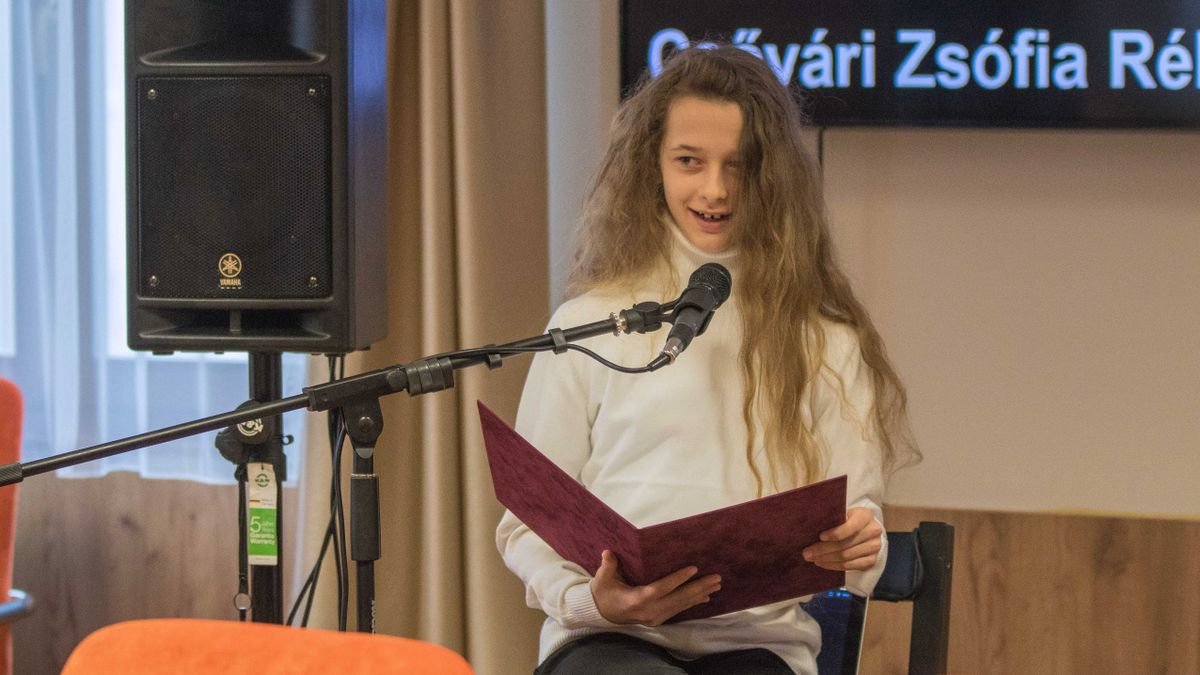 Évzáró tanácskozás karácsonyi hangulatban Várpalotán