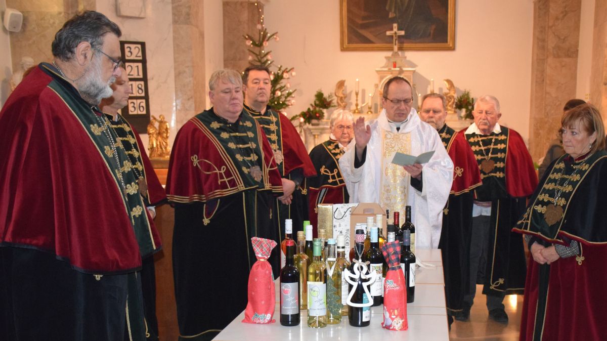 Megszentelték a borokat