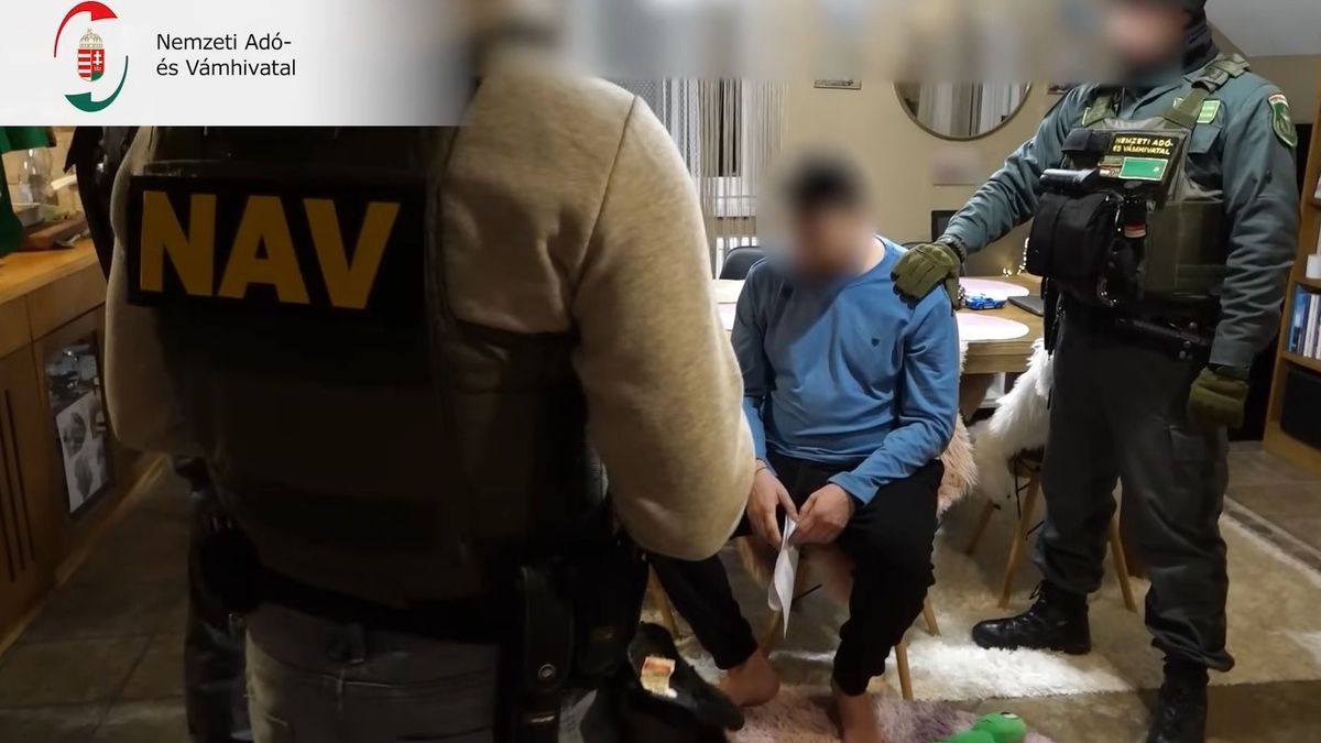 Megverette felesége új párját az Amnesty-vezér testvére