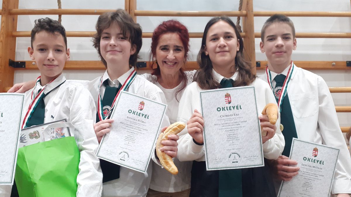 Nagyot mentek a dózsás TescósKiflik a Bolyai anyanyelvi csapatversenyen