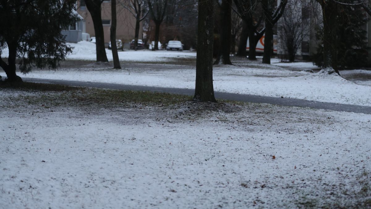 Kifehéredett Veszprém – itt az újabb decemberi hó