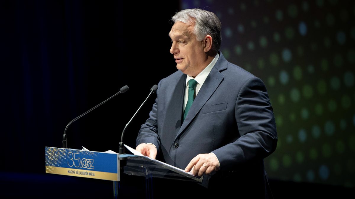 Orbán Viktor: Boldog új évet, Magyarország!
