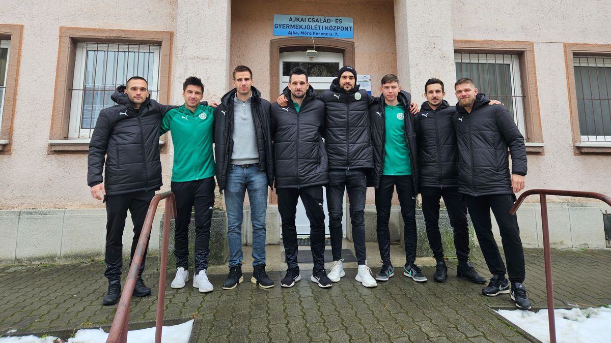 Több mint fél tonna élelmiszerrel segítette a családokat az FC Ajka labdarúgócsapata