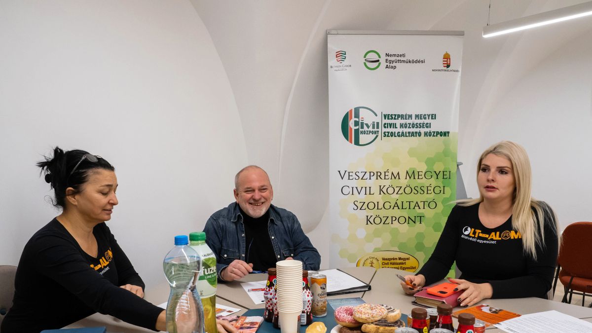 Jön az adventi civil börze állatvédőkel a veszprémi ActiCityben