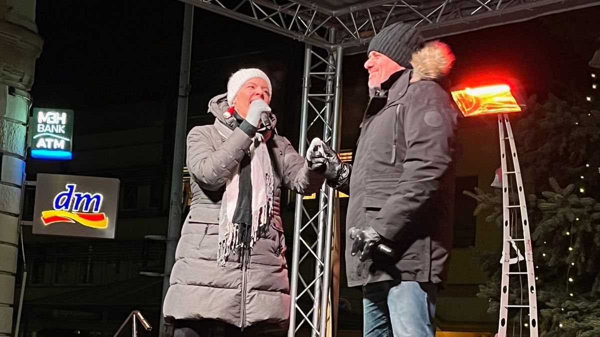 Karácsonyi dalokkal érkeztek