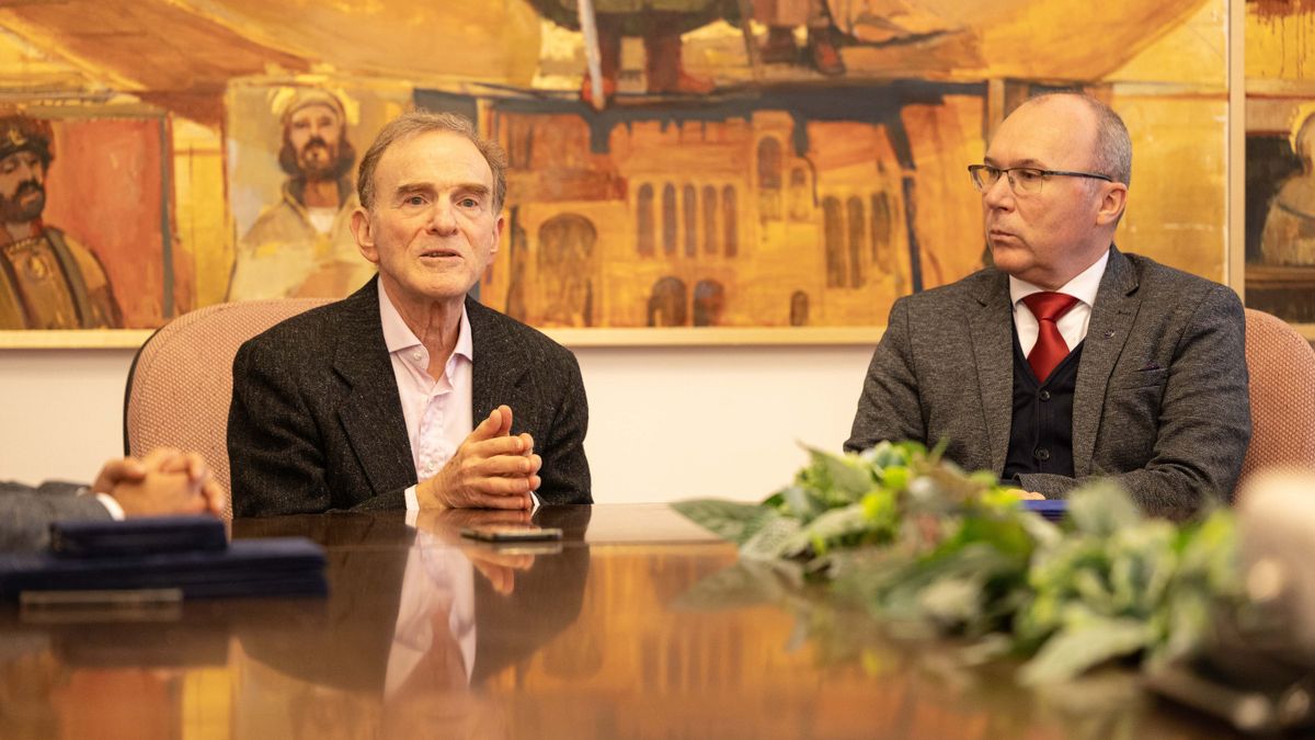 Nobel-díjas professzor járt Veszprémben