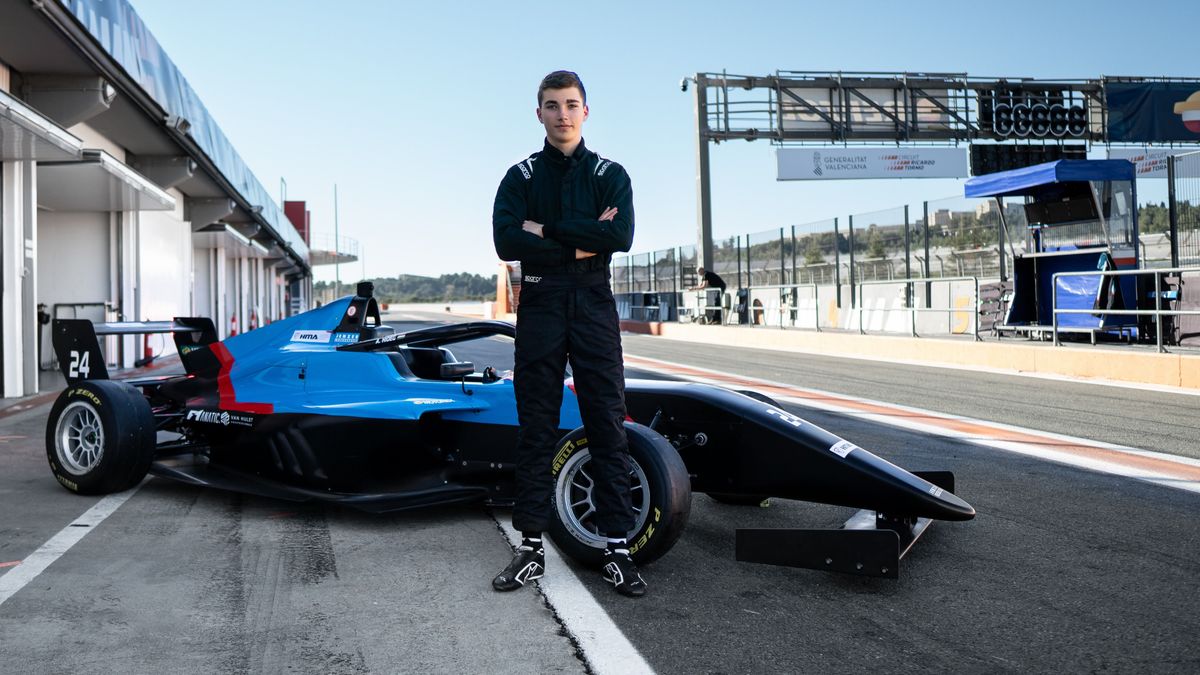 A Hungarian Motorsport Academy versenyzője, Hideg Ádám a Formula–4-ben folytatja