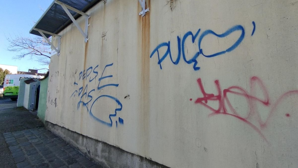 Arra fújok, hogy ti fújtok a veszprémi belvárosban