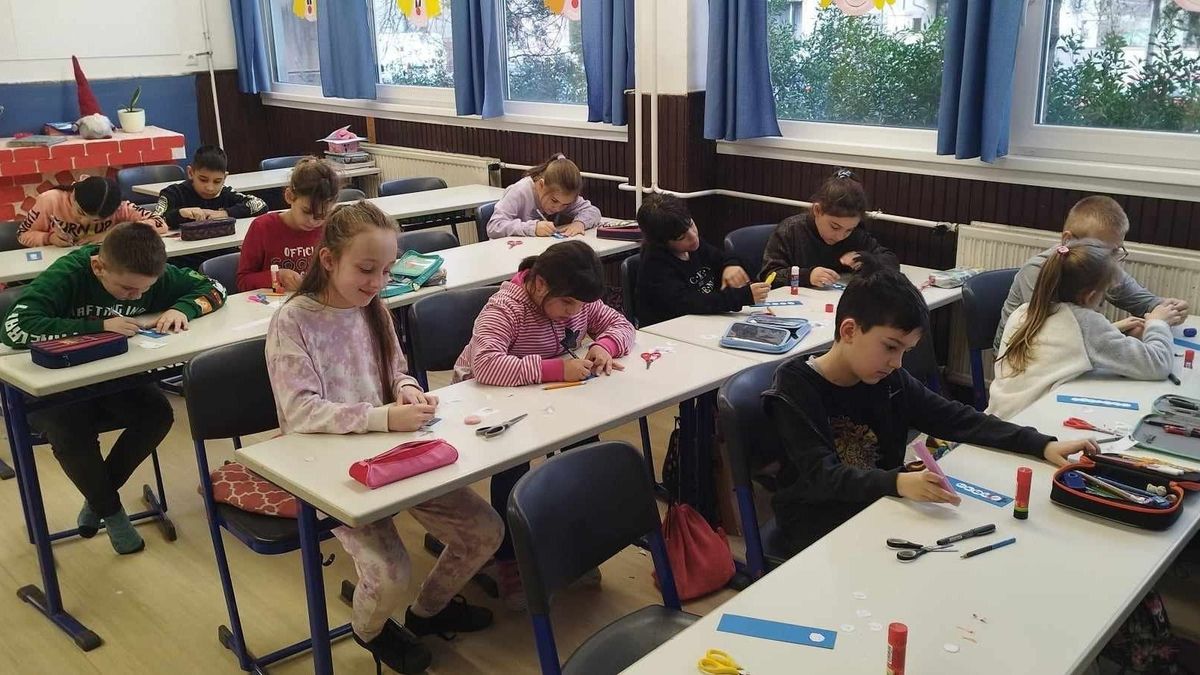A hóemberek világnapját ünnepelték a pápai iskolások