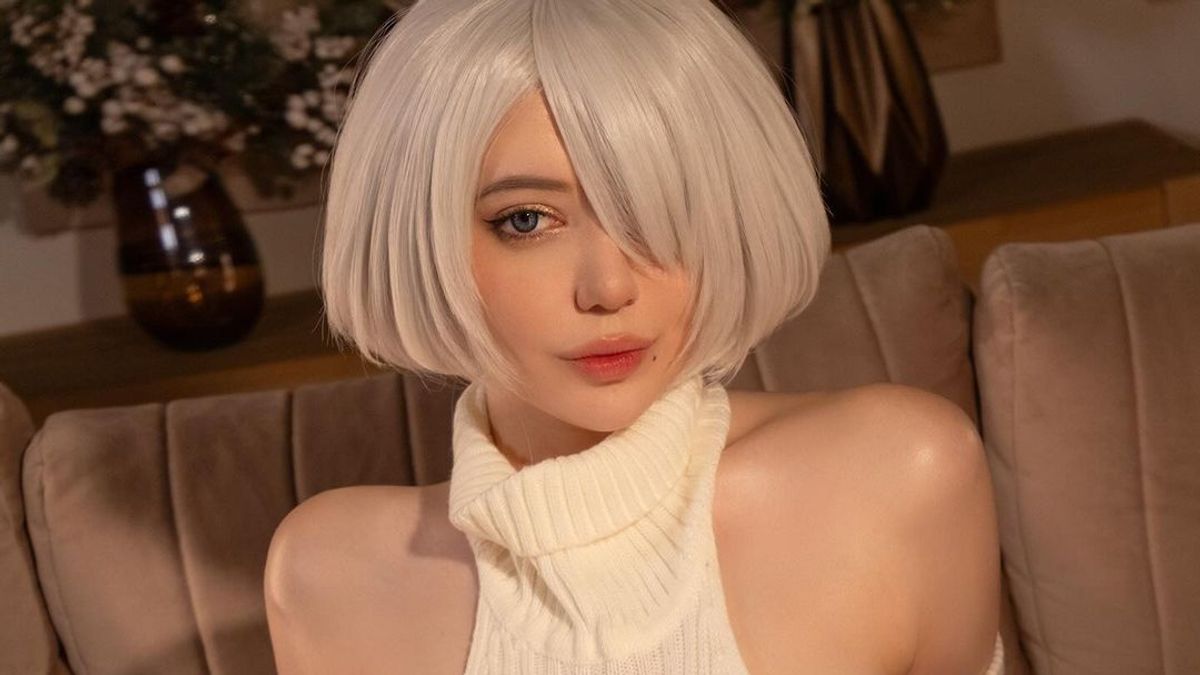 Micsoda idomok! Bombatestével őrjíti meg rajongóit a brutál szexi anime-lány