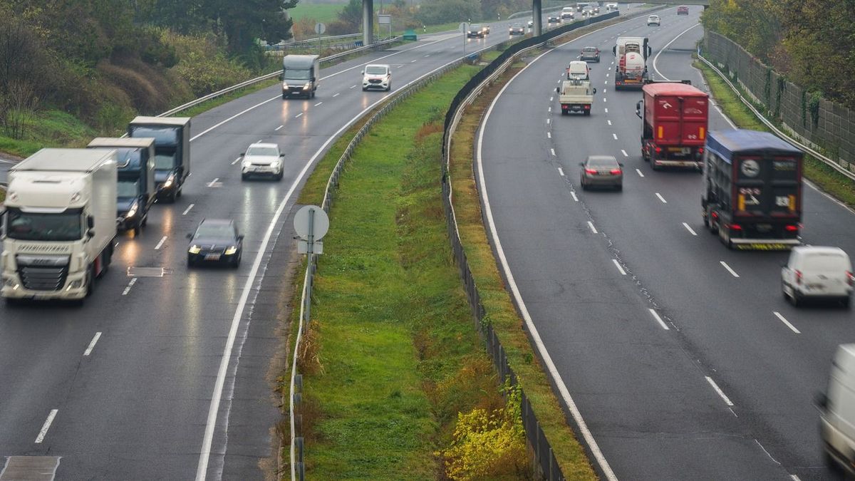 Itt az új magyar KRESZ: közzétették az első változásokat