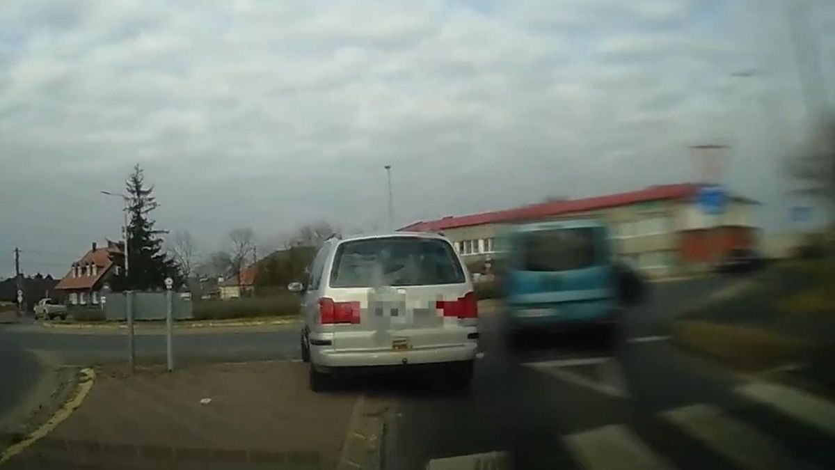 Árkon-bokron át menekült a tapolcai rendőrök elől a renitens sofőr - videón az üldözés