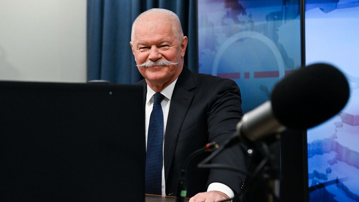 Csák János műsort vezet a Kossuth rádión