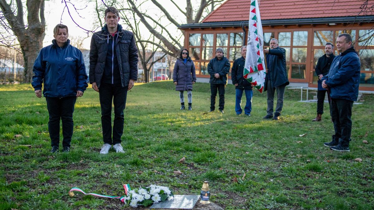 Wass Albertre emlékeztek halálának évfordulóján Várpalotán
