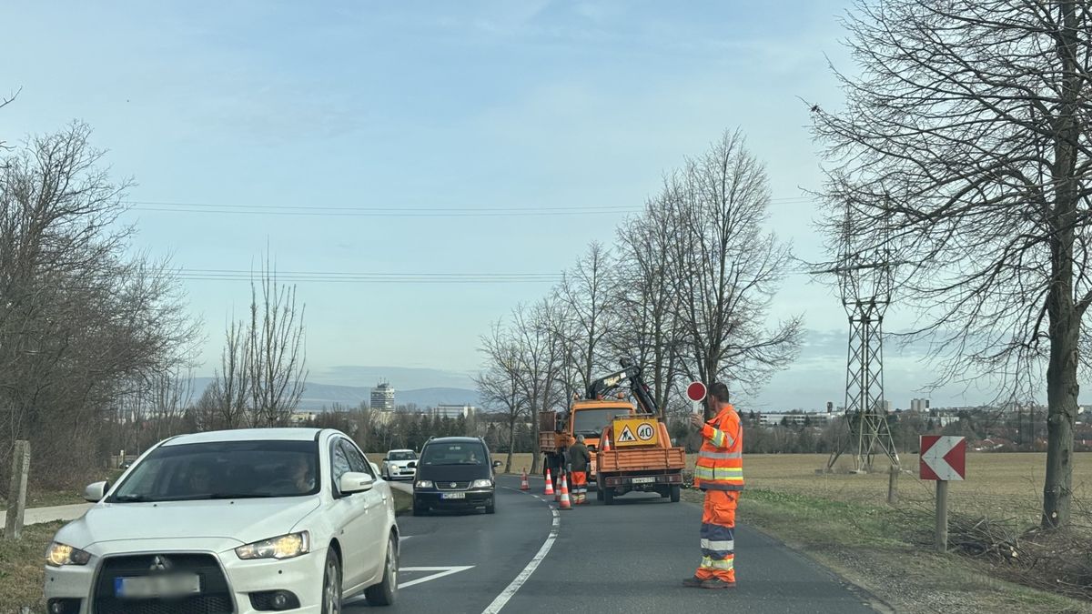 Óvatosan közlekedjünk a Veszprémből kivezető úton