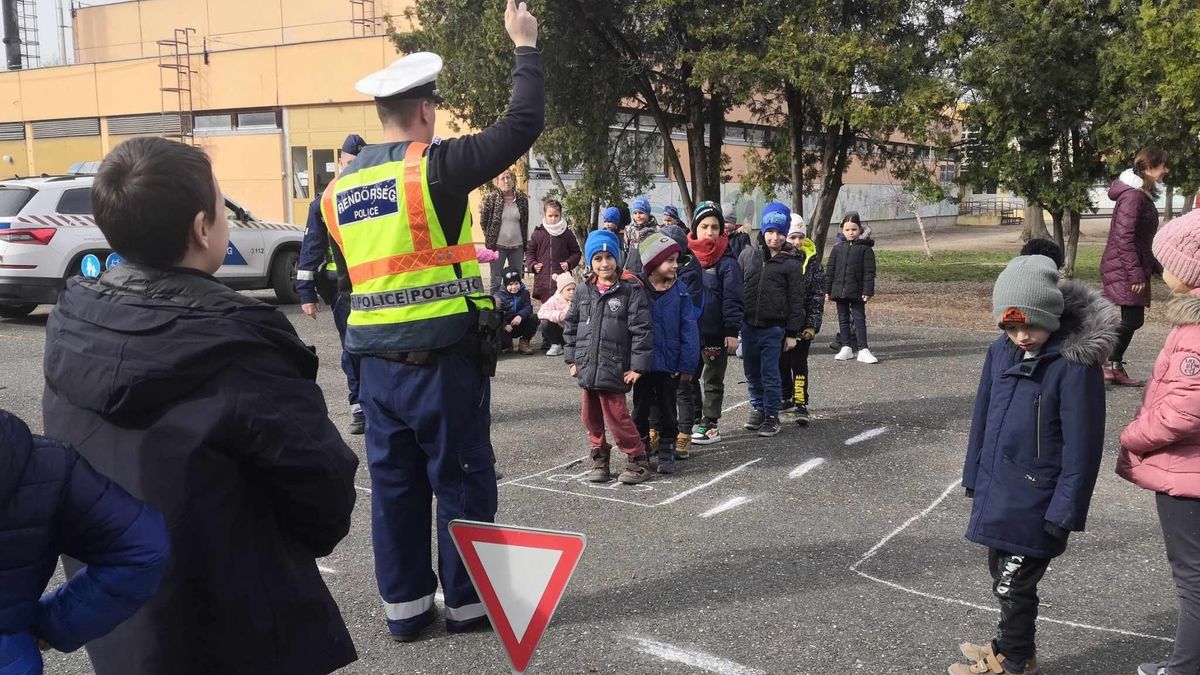Rendhagyó környezetismereti óra a pápai Weöres-iskolában