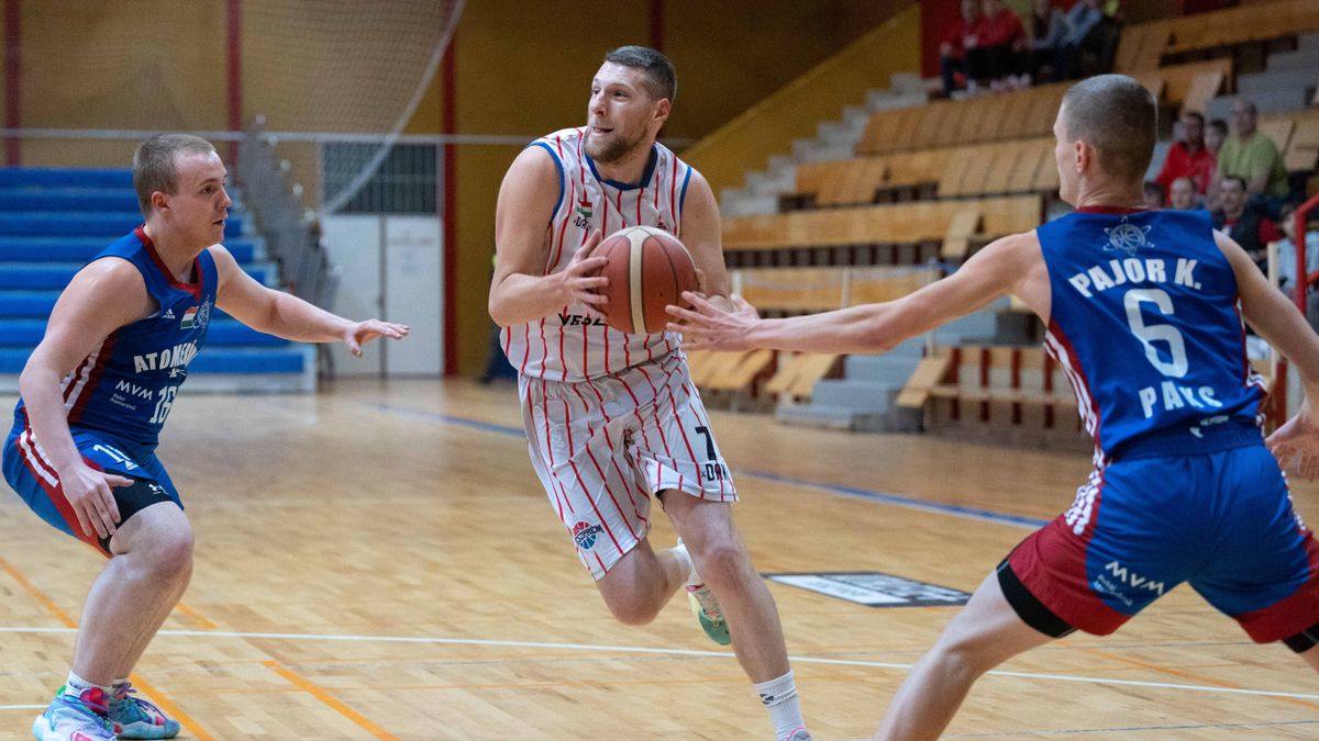 Óriási fölényben játszottak a veszprémi kosarasok (képgaléria)