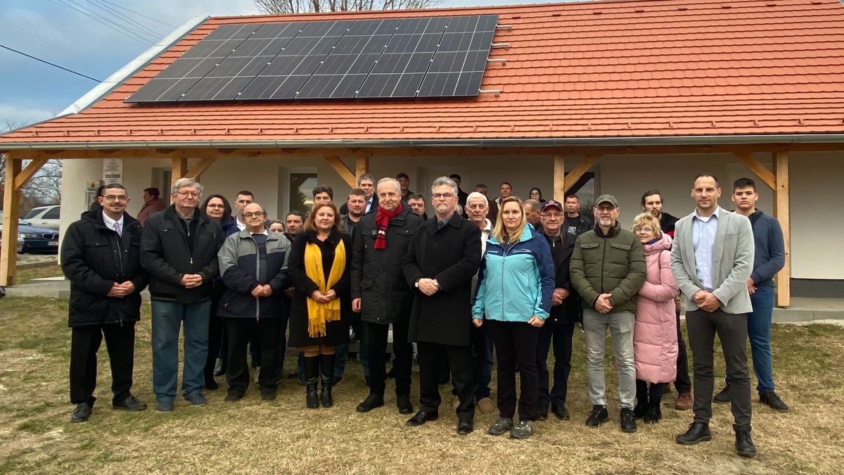 Közösségi házat adtak át Balatonfőkajáron (videó)